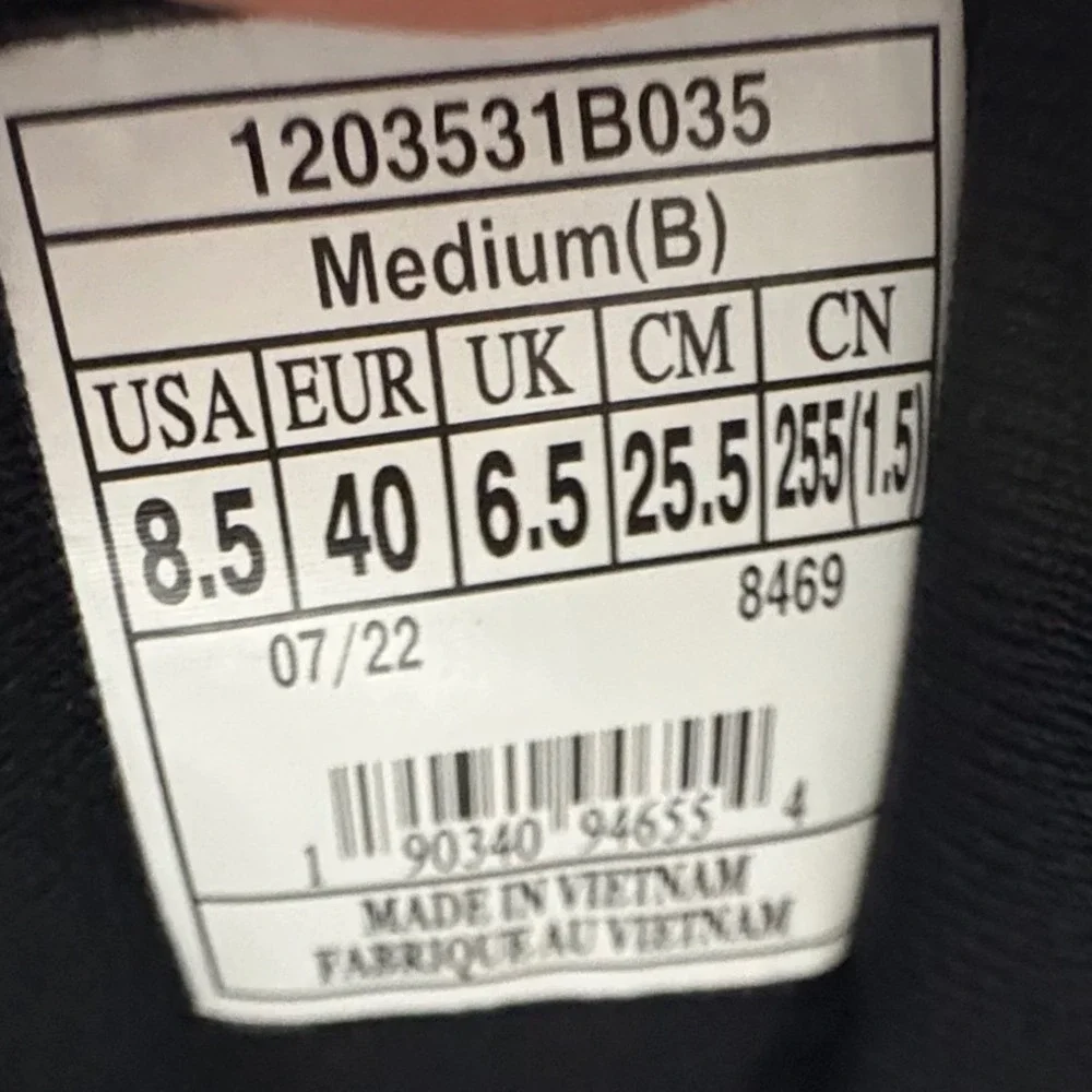 Brooks Adrenaline GTS 22 Womens Size 8.5 Grey Black Running Shoes (1203531B035)
